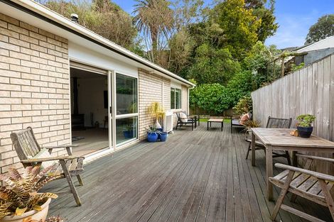 Photo of property in 24 Moulton Street, Moturoa, New Plymouth, 4310