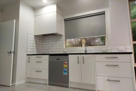 Photo of property in 17 Burgundy Park Avenue, Henderson, Auckland, 0612