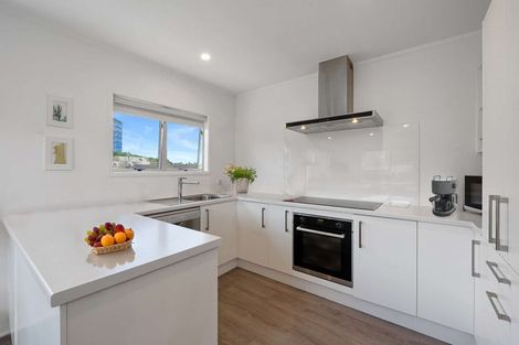 Photo of property in 3/15 Omana Road, Milford, Auckland, 0620