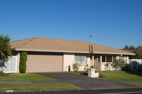 Photo of property in 58 Kilimanjaro Drive, Northpark, Auckland, 2013