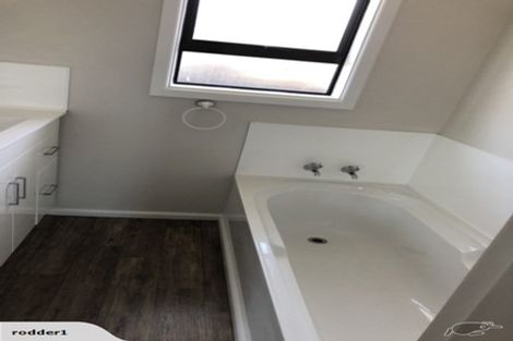 Photo of property in 132 Pacific Road, North New Brighton, Christchurch, 8083