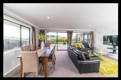 Photo of property in 12 Ballintoy Park Drive, Welcome Bay, Tauranga, 3175