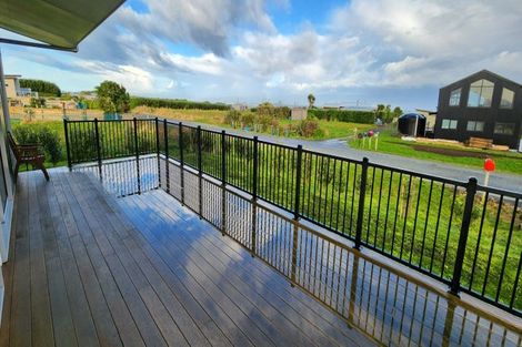 Photo of property in 58 Anglers Avenue, Warea, New Plymouth, 4381