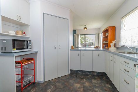 Photo of property in 72 Geraldine Crescent, Cloverlea, Palmerston North, 4412