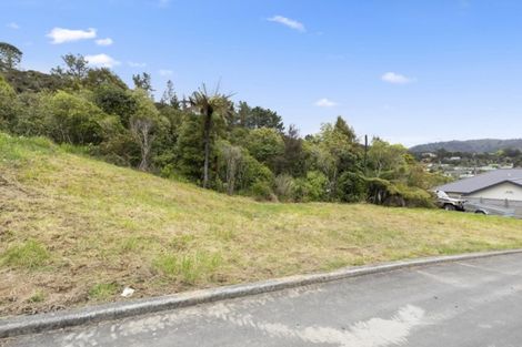 Photo of property in 9 Lowry Heights, Stokes Valley, Lower Hutt, 5019