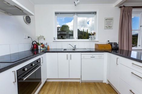 Photo of property in 27 Sunnyview Drive, Brown Owl, Upper Hutt, 5018