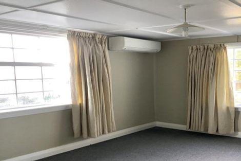 Photo of property in 261 Marine Parade, New Brighton, Christchurch, 8061