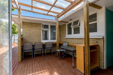 Photo of property in 18 Hanlon Street, Halfway Bush, Dunedin, 9010