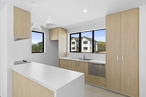 Photo of property in 31 Turtleback Avenue, Whitby, Porirua, 5024