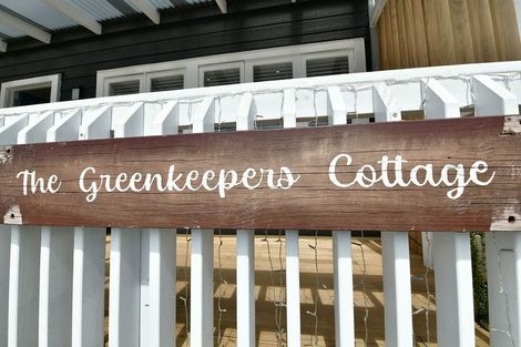 Photo of property in 1339 Whangaparaoa Road, Army Bay, Whangaparaoa, 0930