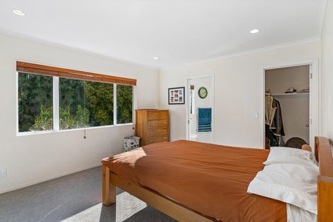 Photo of property in 12 Horizon Way, West Harbour, Auckland, 0618