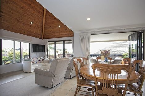 Photo of property in 35 Honeysuckle Lane, Ohauiti, Tauranga, 3112