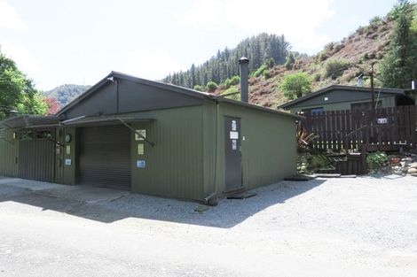 Photo of property in 20 Ramsay Street, Blacks Point, Reefton, 7830