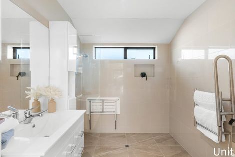 Photo of property in 18 Bidwell Place, Hillmorton, Christchurch, 8025