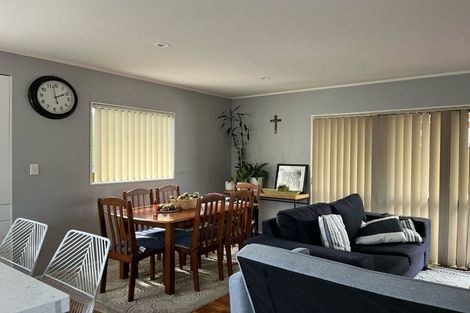 Photo of property in 76a View Road, Henderson, Auckland, 0612