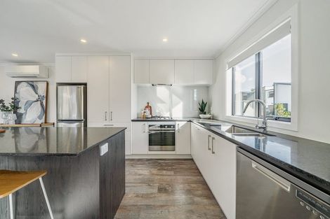 Photo of property in 18 Aston Crescent, Wallaceville, Upper Hutt, 5018