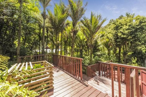 Photo of property in 54 Wood Bay Road, Titirangi, Auckland, 0604