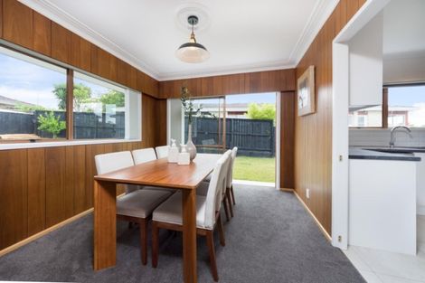 Photo of property in 34 Meadway, Sunnyhills, Auckland, 2010