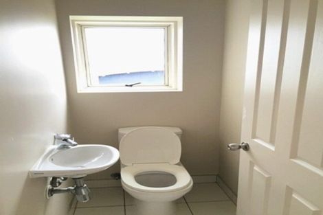 Photo of property in 2/59 The Parade, Bucklands Beach, Auckland, 2012