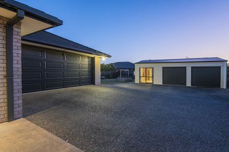 Photo of property in 209a One Tree Point Road, One Tree Point, 0118