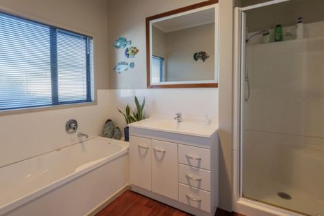 Photo of property in 4 Sanctuary Park Lane, Tamaterau, Whangarei, 0174