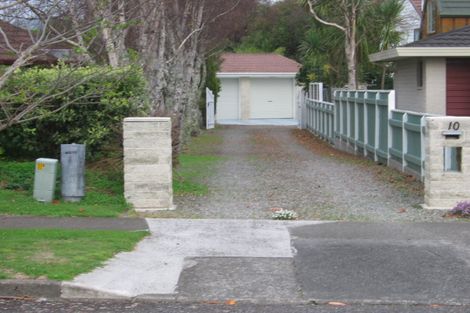 Photo of property in 10 Rewarewa Crescent, Waikanae, 5036