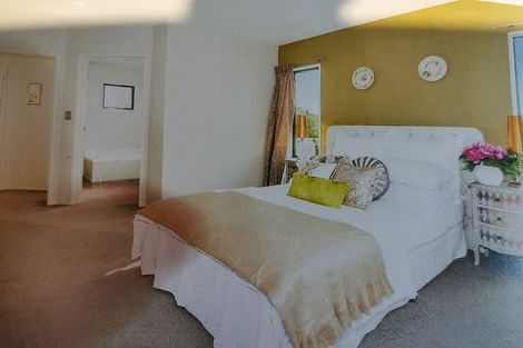 Photo of property in 2/25 Ludlow Terrace, Totara Vale, Auckland, 0627