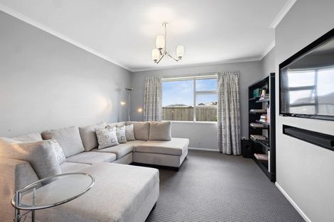 Photo of property in 12 Megaw Close, Whalers Gate, New Plymouth, 4310