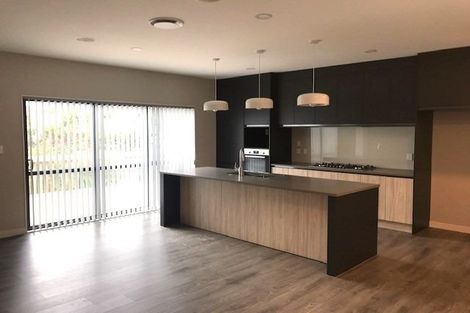 Photo of property in 43 Huarahi Pai Road, Huapai, Kumeu, 0810