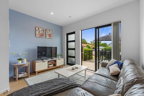 Photo of property in 4/122 Pooks Road, Ranui, Auckland, 0612