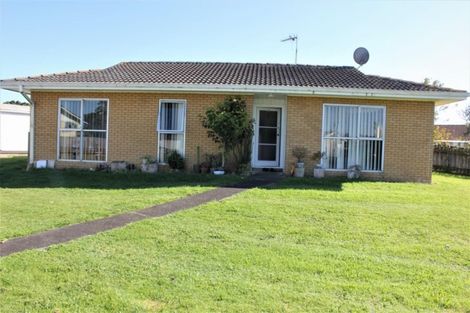 Photo of property in 1 Ettrick Place, Mangere East, Auckland, 2024
