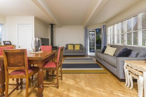 Photo of property in 128 Beach Road, Castor Bay, Auckland, 0620
