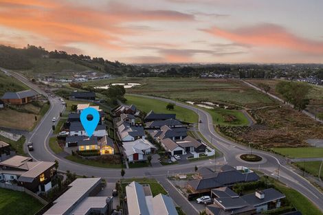 Photo of property in 6 Round Hill Rise, Cracroft, Christchurch, 8022