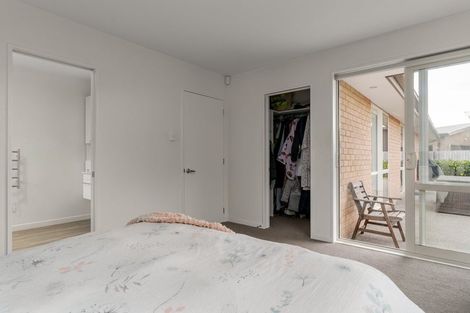 Photo of property in 27 Carradale Avenue, Broomfield, Christchurch, 8042