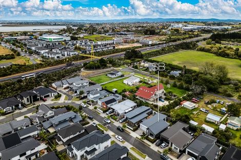 Photo of property in 11 Makete Crescent, Hobsonville, Auckland, 0618