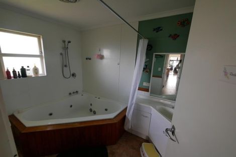 Photo of property in 48b Grande Vue Road, Hillpark, Auckland, 2102