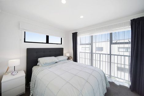 Photo of property in 2/16 Putini Road, Mangere Bridge, Auckland, 2022