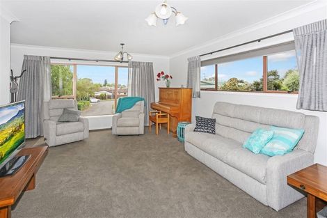 Photo of property in 8 Ashby Place, Pukekohe, 2120