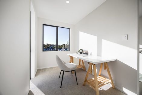 Photo of property in 34b William Souter Street, Forrest Hill, Auckland, 0620
