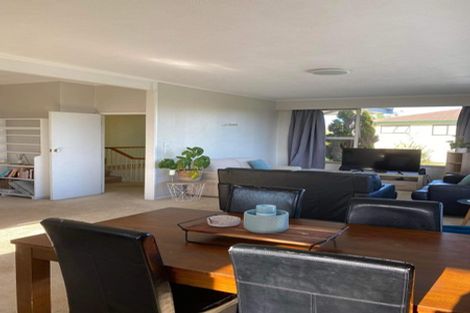 Photo of property in 12 Amorino Drive, Red Beach, 0932