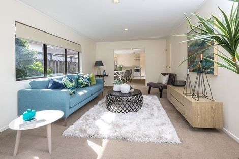 Photo of property in 2/11 Golfland Drive, Golflands, Auckland, 2013