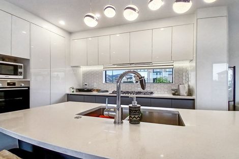 Photo of property in 50 Cloonlyon Drive, Flat Bush, Auckland, 2019