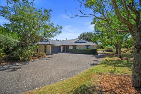 Photo of property in 230 Taupaki Road, Taupaki, Henderson, 0782