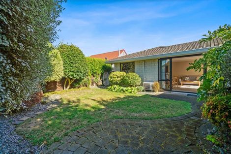 Photo of property in 2/14 Resolution Place, Bryndwr, Christchurch, 8053