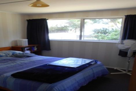 Photo of property in 169b Newlands Road, Newlands, Wellington, 6037