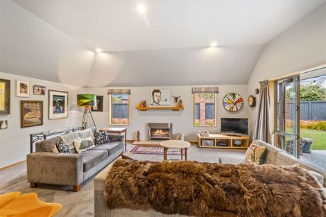 Photo of property in 53b Garreg Road, Bryndwr, Christchurch, 8052