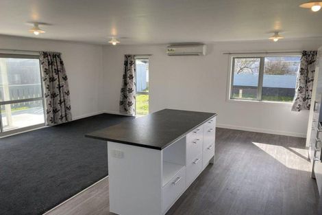 Photo of property in 10 Cornfoot Street, Castlecliff, Whanganui, 4501