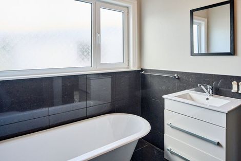 Photo of property in 17 Connolly Street, Boulcott, Lower Hutt, 5010