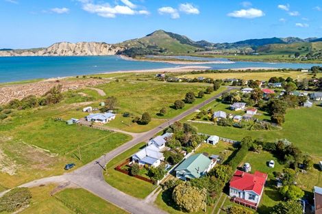 Photo of property in 4 Banks Street, Tolaga Bay, 4077