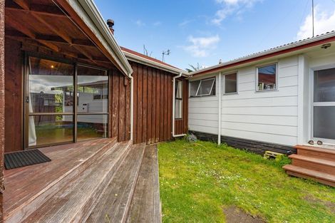 Photo of property in 24 Montjoy Street, Stratford, 4332